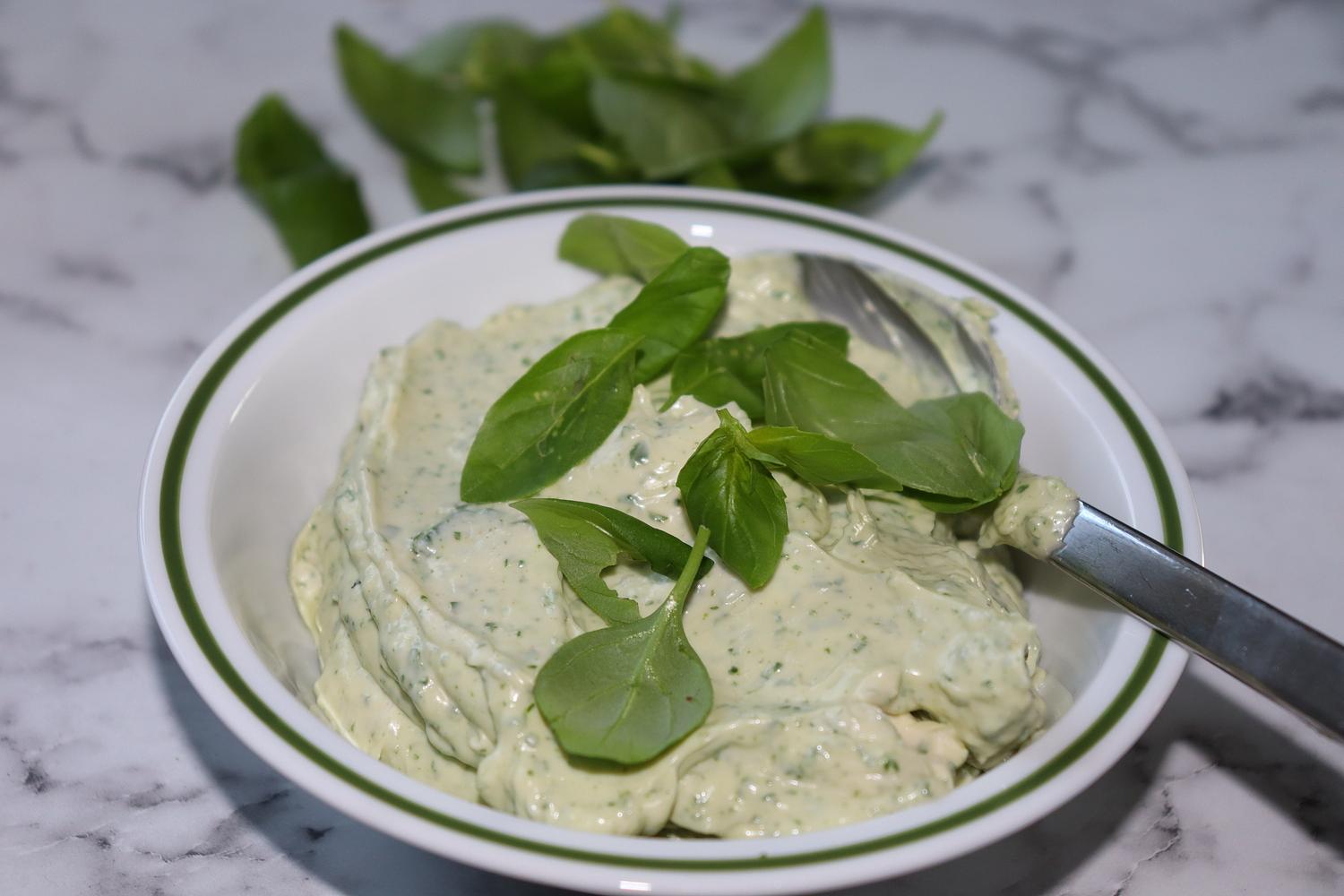 Aioli med basilika och mynta 